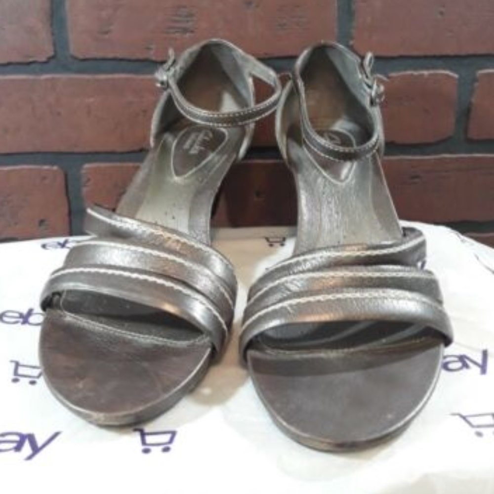 Clarks Womens 9 Brown Wedge Heels